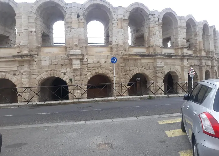 Les Nuitees Arlesiennes