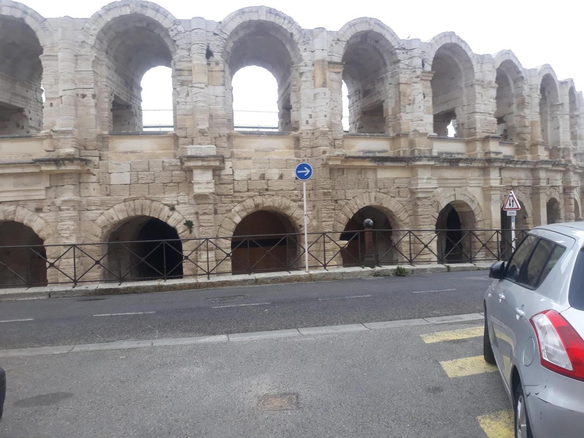 Les Nuitees Arlesiennes * Arles
